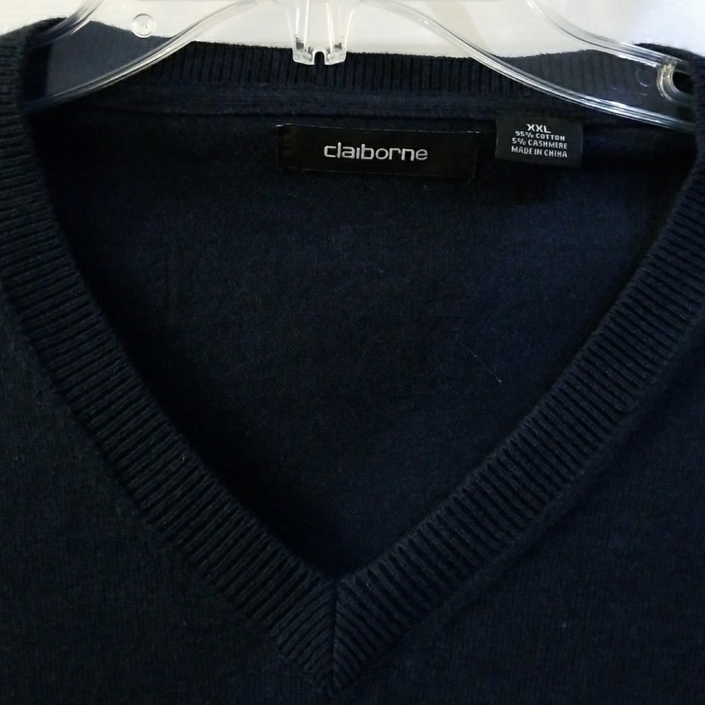 ⭐ Claiborne V-neck sweater